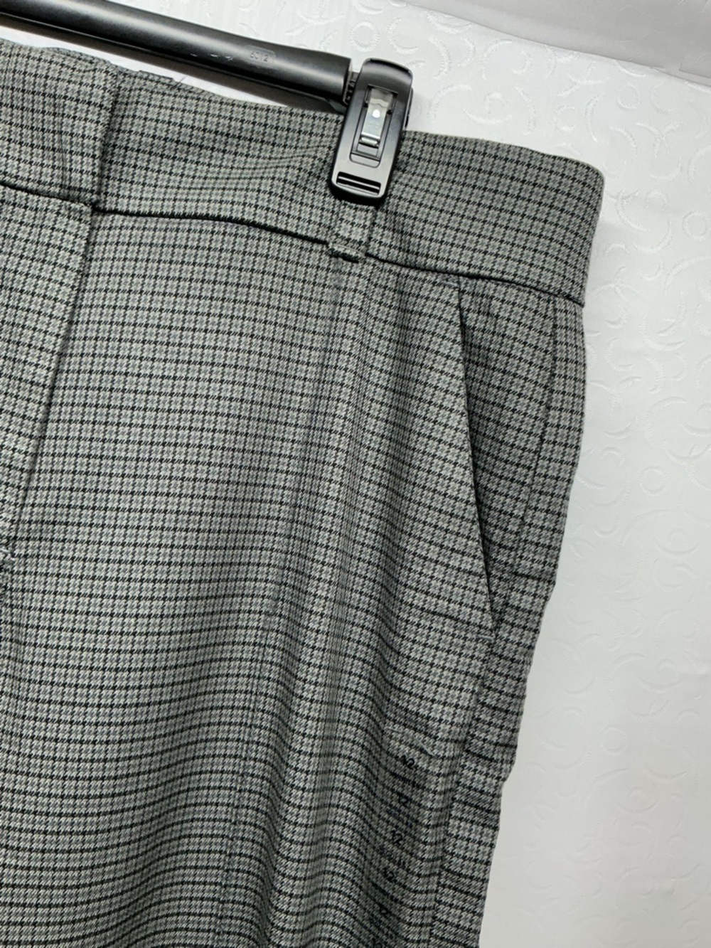 American Eagle Outfitters Wide-Leg Dress Pants in Gray Houndstooth - Picture 3 of 6
